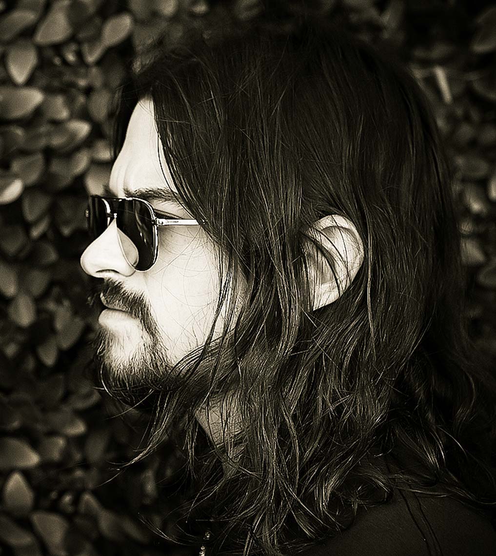 050814_shooter_jennings_leaves_4web